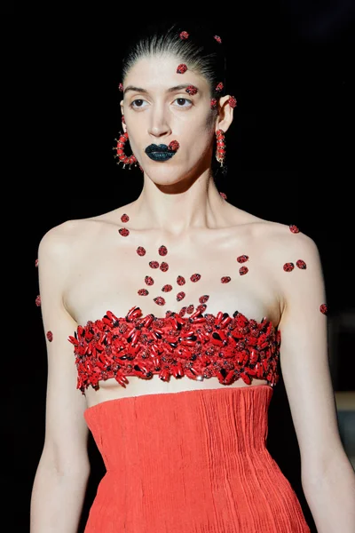 Look 97